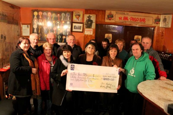 13Boeing Cheque Presentation at Malpaso Bar 2013