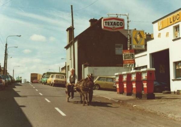 The late Dan Hallissey - such a truly friendly gentleman - sets off home down Minor Row in the 1970s passing Lucey's Garage.   This is the first of many pictorial gems we've been arranging to display in our renovated Millstreet Museum which opens in a limited manner next week.   It will be some weeks yet before the completion of the restoration.   (S.R.)