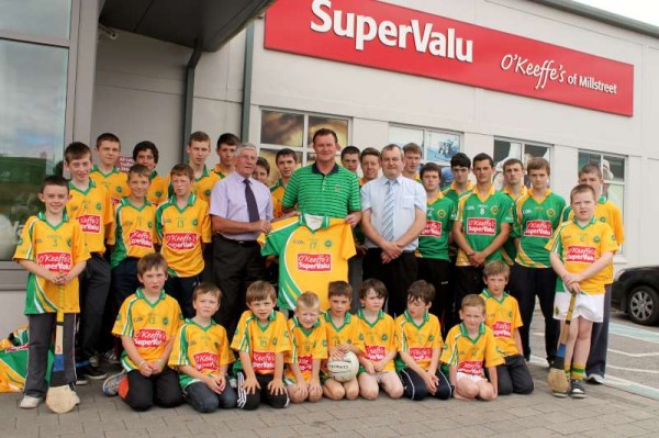 29Supervalu Presentation of Jerseys to Millstreet Juvenile GAA -800