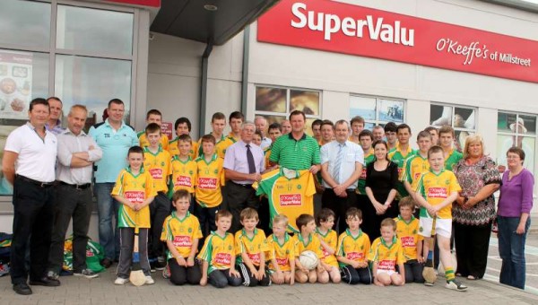 42Supervalu Presentation of Jerseys to Millstreet Juvenile GAA -800