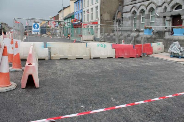 5Progress of Roadworks at The Square 2013 -800