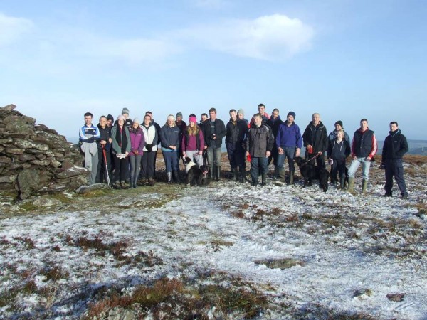 2013-12-25 Mushera Christmas Day Climb - some of those that reached the top 7757-1000