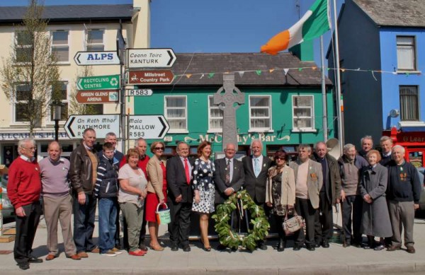 The annual Easter Commemoration at the National Monument in The Square, Millstreet took place after 11.30 a.m. Mass.  It was historian supreme, Jack Lane who delivered the impressive keynote address this year.  Here we share some 40 images from today's important event.  We also recorded the event for later transmission on LTV2 Millstreet.   Click on the pictures to enlarge.  (S.R.)