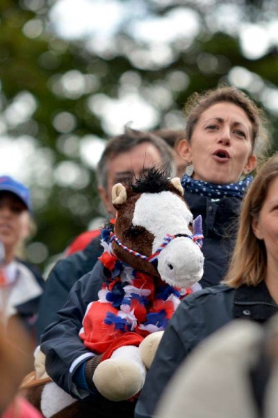 A French supporter during the national anthem-800