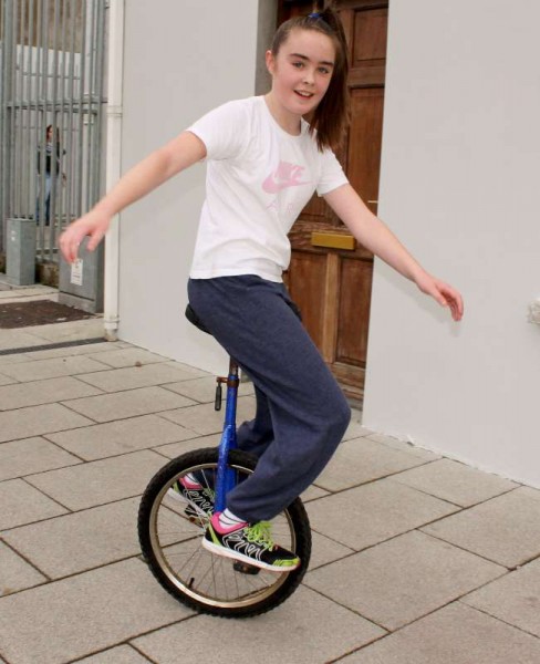 1Excellent Unicyclist  Andrienna practising at The Square, Millstreet -800