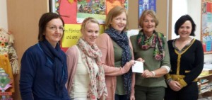 2014-10-16 Parents Association present Presentation NS Millstreet with €2000 raised earlier in the year-800