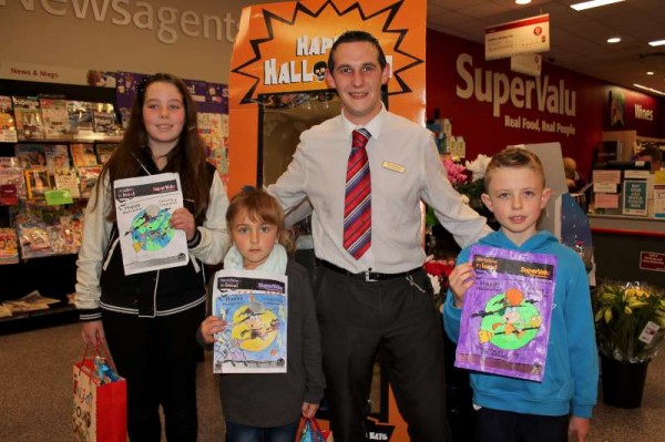 Three of the four wonderfully artistic winners in the recent O'Keeffe's Supervalu Art Competition pictured with Assistant manager, David Brosnan having received their greatrly appreciated prizes.  Click on the images to enlarge.  (S.R.)