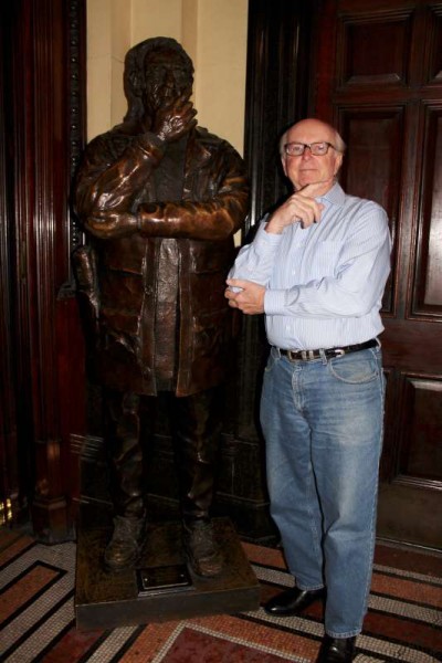 Jack Buckley of Boston with Millstreet roots pictured beside the sculpture dedicated to the late Con Houlihan.   And (below) Jack doing family research with Rosaleen at Dame Street, Dublin in March.  Part one of our interview with Jack will be broadcast at 10pm in tonight's "Radio Treasures".  Click on the images to enlarge.  (S.R.)