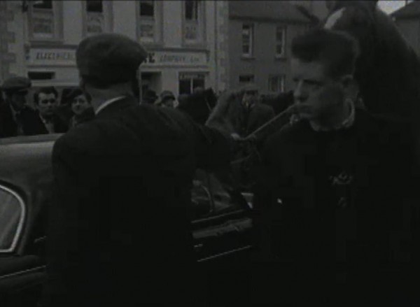 1965 March Horse Fair (02.56) - is the lad on the right one of the Roches