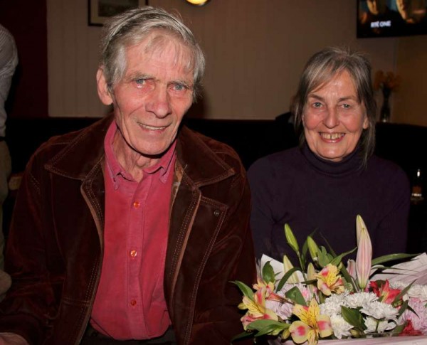 Roger and Wendy Cresswell have spent the past eleven very fruitful year in Millstreet.   At the very welcoming McCarthy's Bar, The Square, Millstreet on Thursday, 2nd April 2015 Millstreet's Men's Shed and Millstreet Tidy Towns Association made a number of presentations to the wonderfully popular Couple as they soon return to the UK.  Both Roger and Wendy have had such a marvellously positive impact on Millstreet over the past decade.   Click on the images to enlarge.  (S.R.)