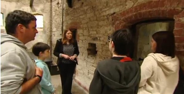 2015-08-08 Sarah O'Shea - Cork City Gaol on TV3 03