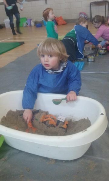 2016-04-19 Messy Hands at Millstreet Parent and Toddler Gtoup 101913-800