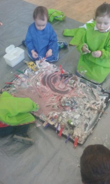 2016-04-19 Messy Hands at Millstreet Parent and Toddler Gtoup 101930-800
